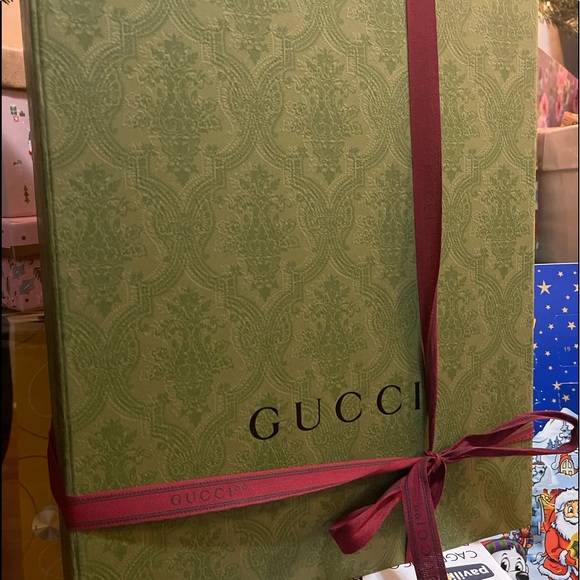 gucci small bag - Picture 1 of 3